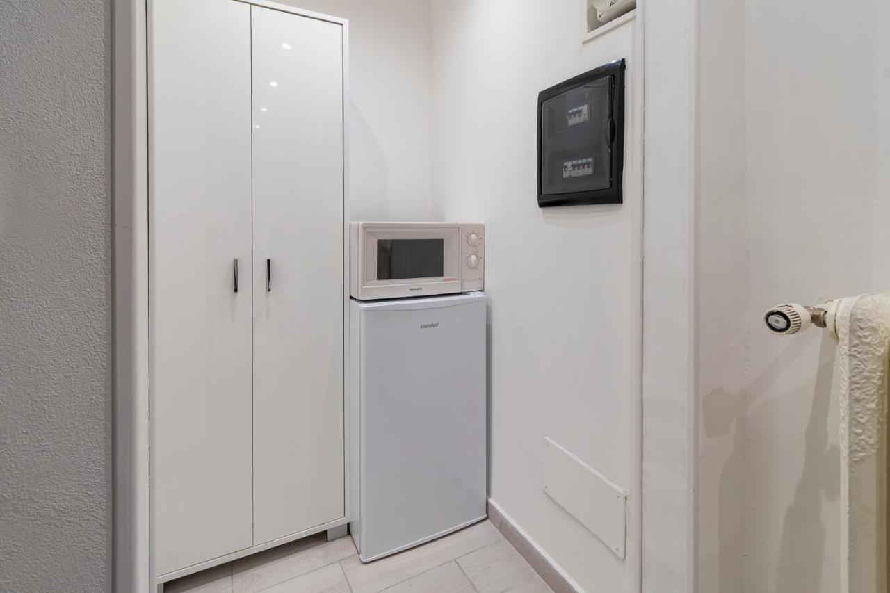 I Host Apartment - Londonio 19 ミラノ エクステリア 写真